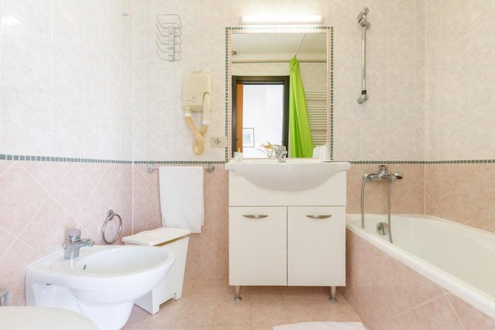 Hotel Royal Cattolica Ngoại thất bức ảnh