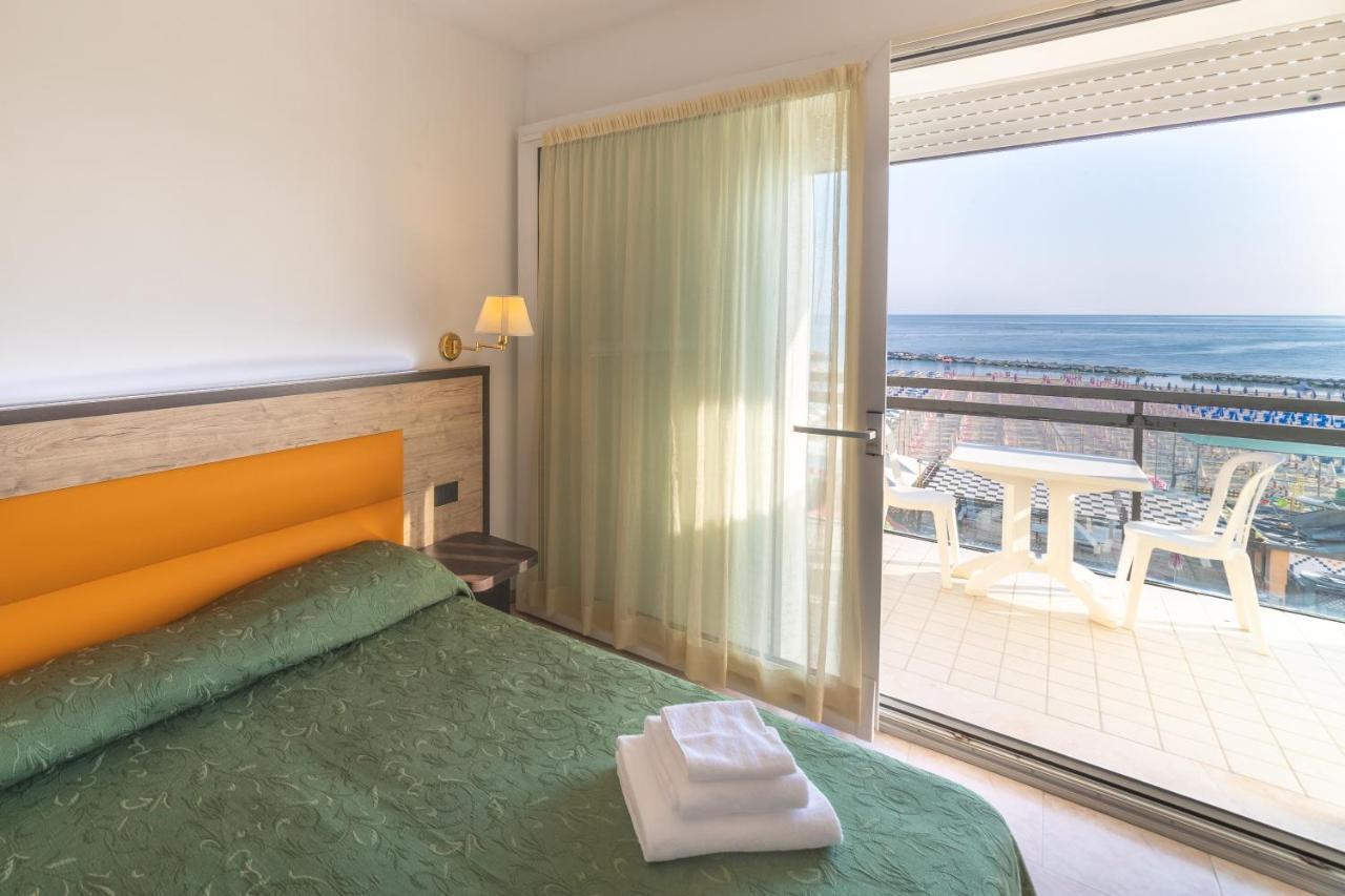 Hotel Royal Cattolica Ngoại thất bức ảnh