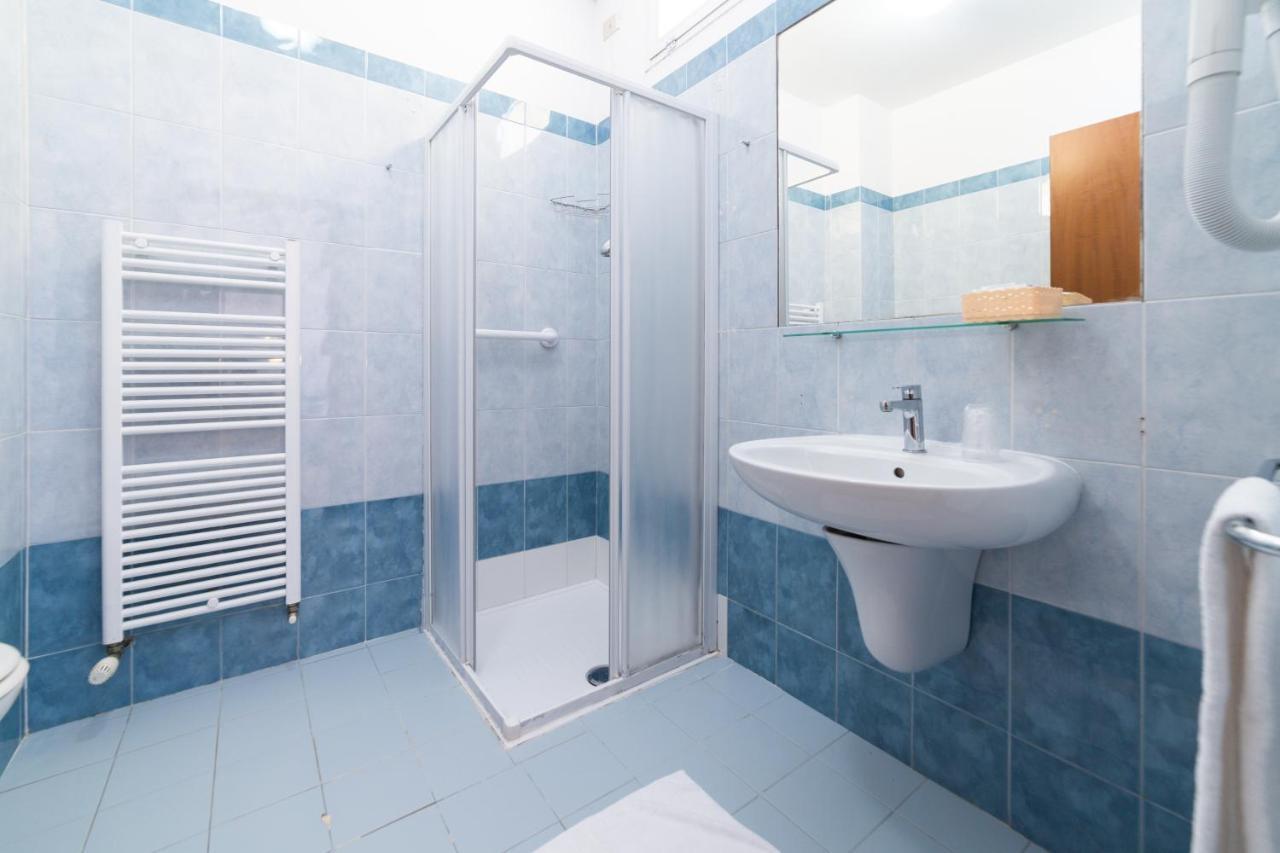 Hotel Royal Cattolica Ngoại thất bức ảnh