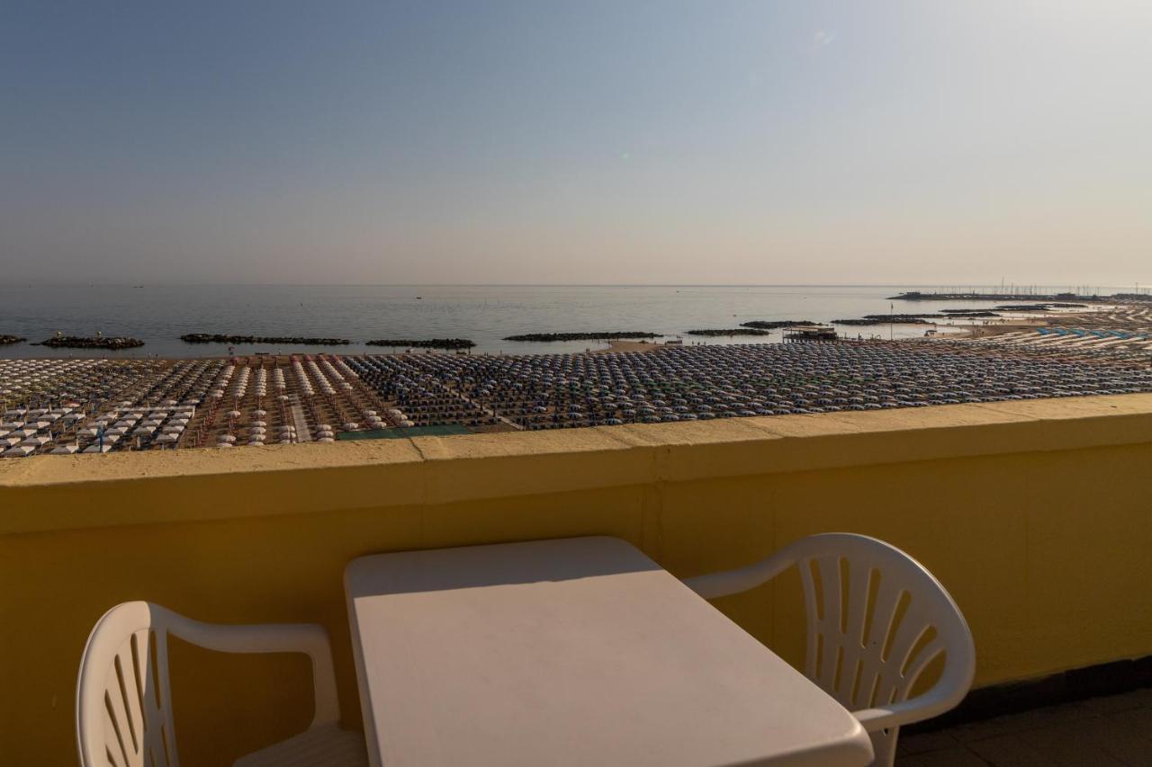 Hotel Royal Cattolica Ngoại thất bức ảnh