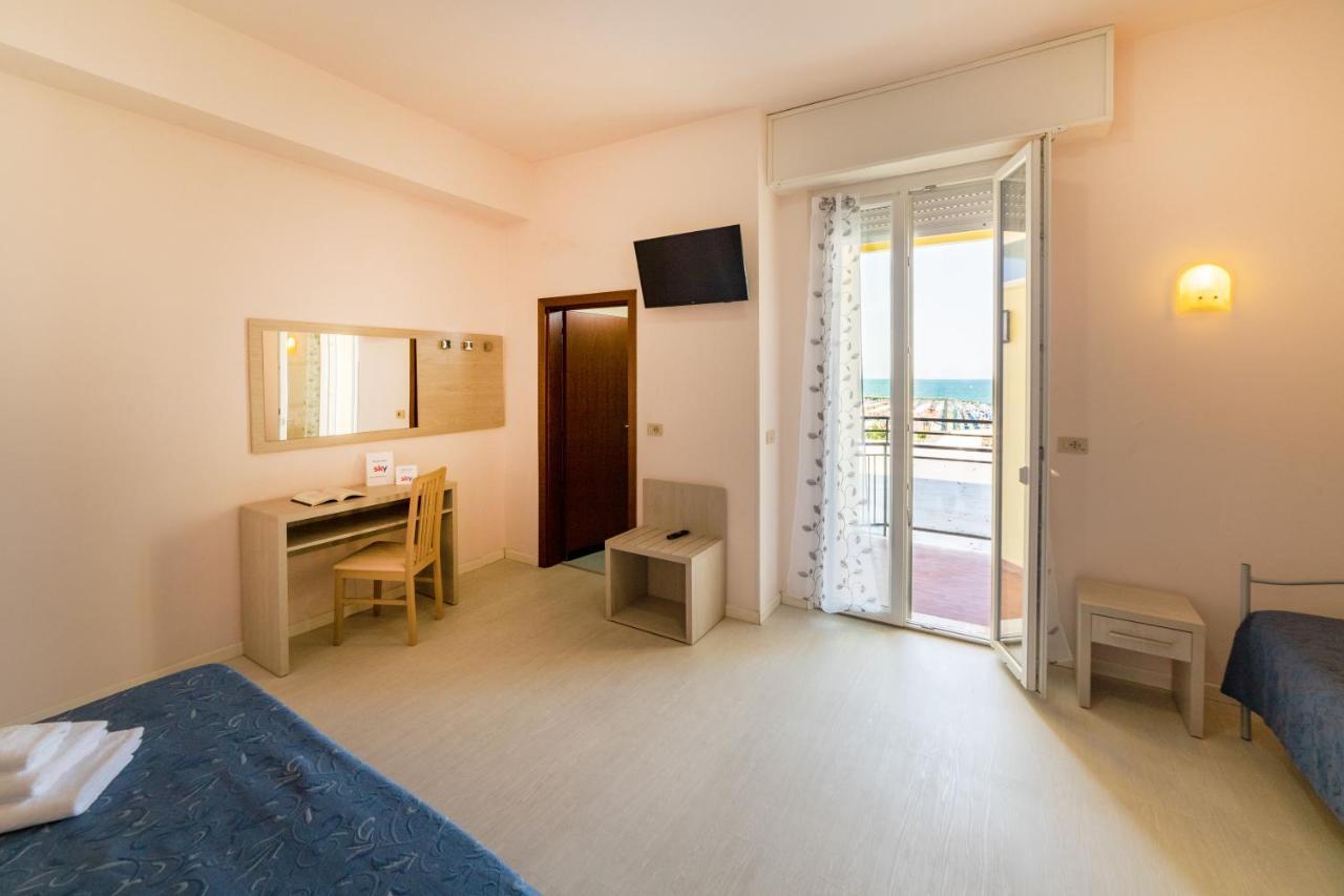 Hotel Royal Cattolica Ngoại thất bức ảnh