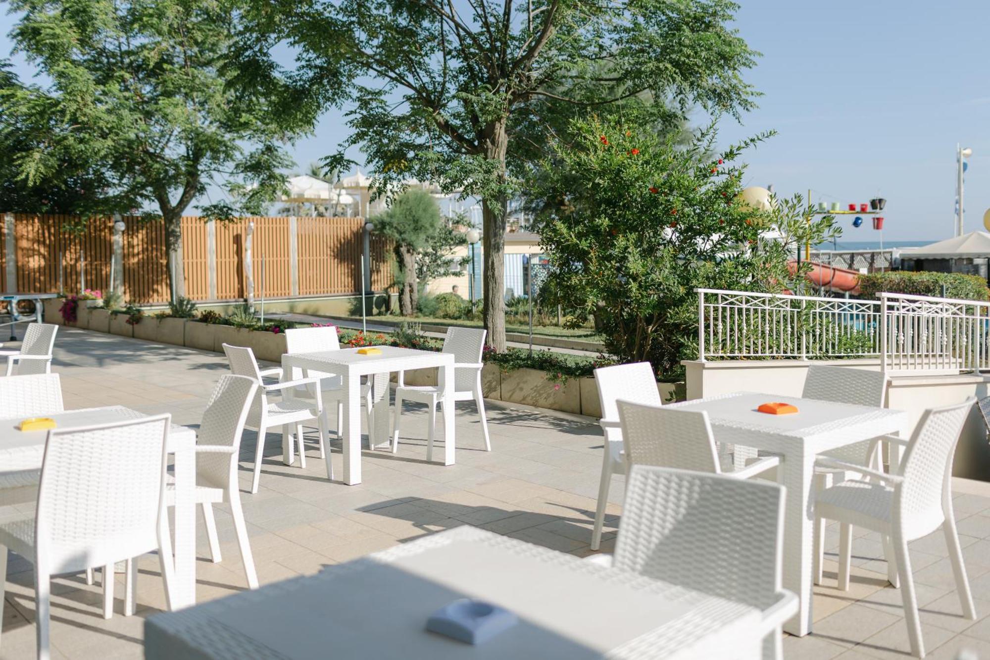 Hotel Royal Cattolica Ngoại thất bức ảnh