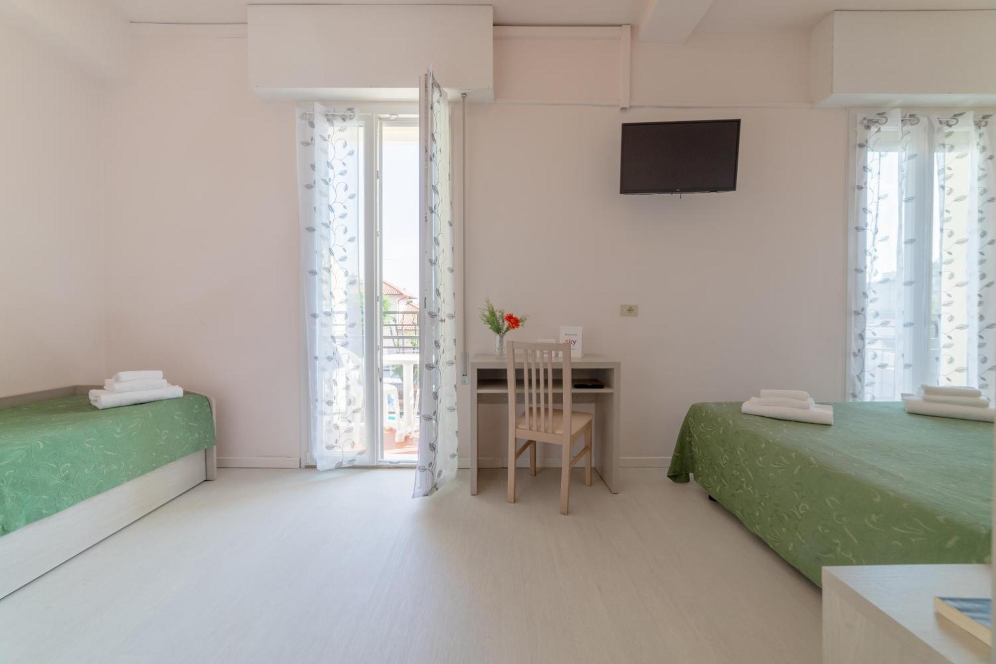 Hotel Royal Cattolica Ngoại thất bức ảnh