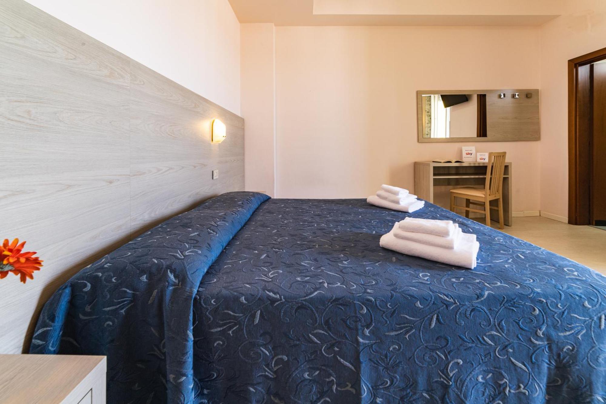 Hotel Royal Cattolica Ngoại thất bức ảnh