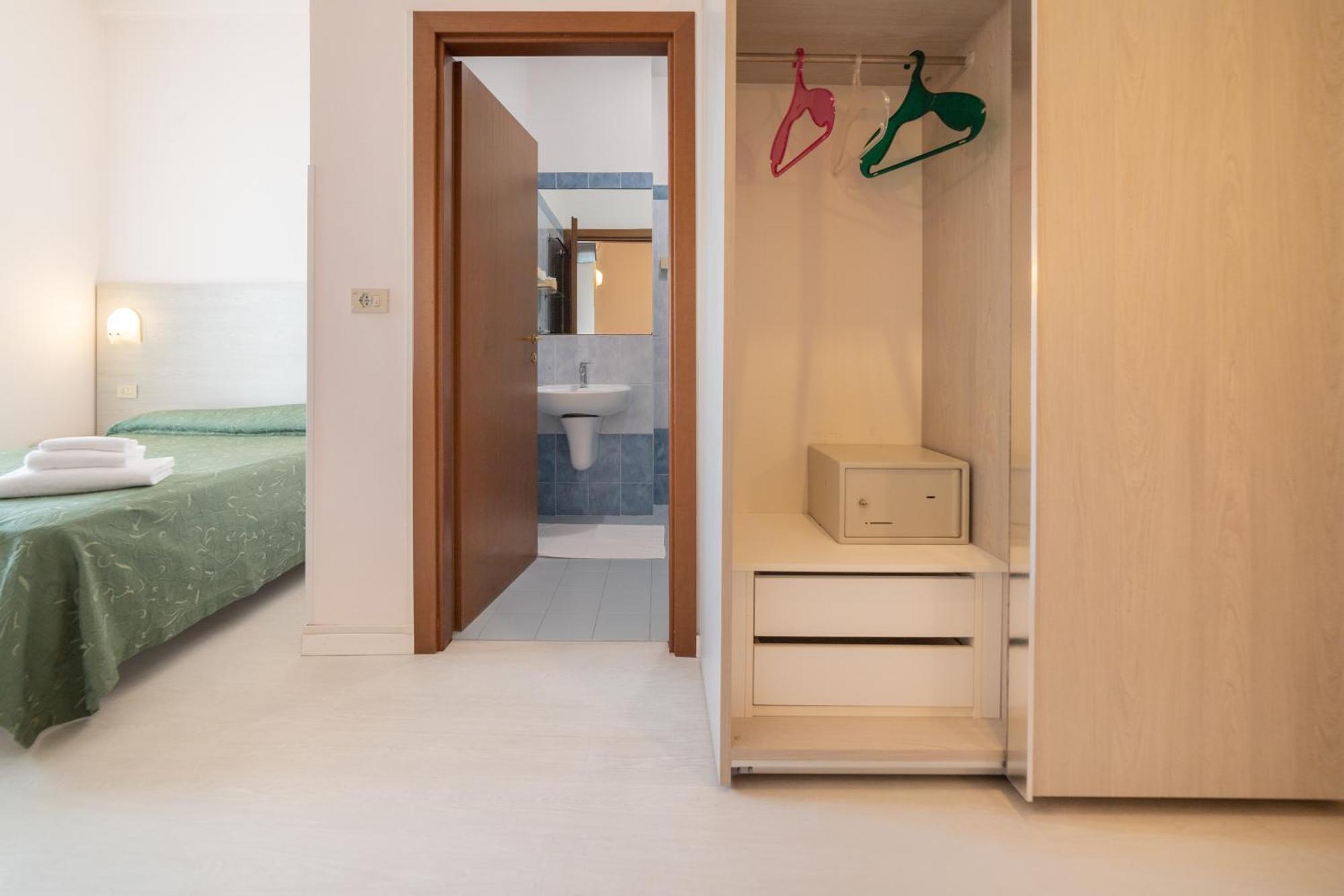 Hotel Royal Cattolica Ngoại thất bức ảnh